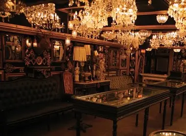El ambiente barroco del Trump Room en Shibuya. El ambiente barroco del Trump Room en Shibuya.