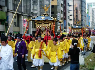 Le Sanno Matsuri est l'un des plus remarquable festival de Tokyo. Attention, la fête n'a lieu que toutes les années paires. Le Sanno Matsuri est l'un des plus remarquable festival de Tokyo. Attention, la fête n'a lieu que toutes les années paires.