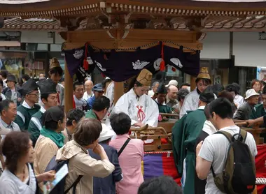 La parade du festival Aoba matsuri