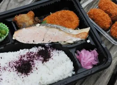 Obviously, there is always a bento snack in a konbini.