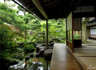 Le jardin de la résidence Nomura.  Résidence Nomura