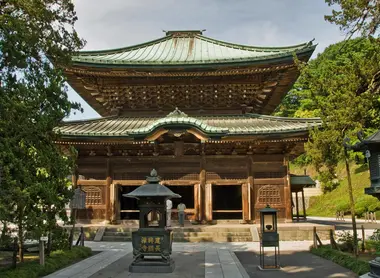 Le temple Kencho-ji, à Kita-Kamakura, le plus ancien temple zen du Japon.
