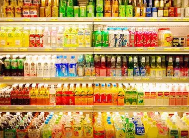 Une petite soif ou un petit creux à une heure du matin? Dans un konbini, il y a tout ce qu'il faut.