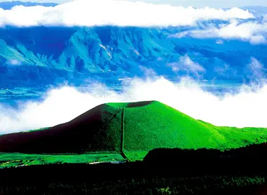 Le volcan Aso sur l'île de Kyushu