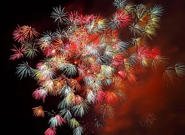 The Hanabi are a real institution and thus form an inevitable ritual of summer.