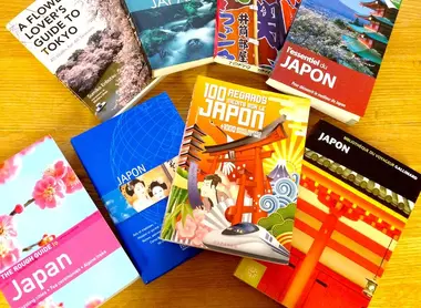 Il existe plusieurs guides touristiques sur le Japon.
