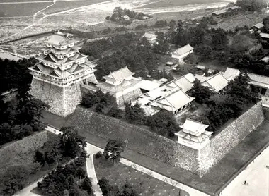 Le château de Nagoya dans les années 1930, avant sa destruction Le château de Nagoya dans les années 1930, avant sa destruction