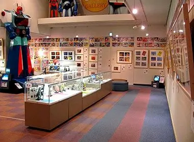 A Tokyo, Mazinger Z veille sur l'n regroupexpositioant story-board, croquis, et celuloides originaux.