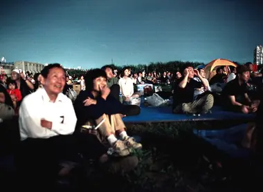 Les hanabi (feux d'artifice) d'été au Japon, des rassemblements populaires dont les Japonais raffolent. 
