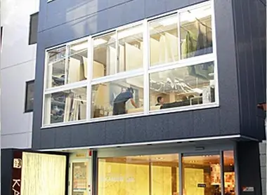 Kamism Lab is part of the Sumida &quot;workshop-boutique&quot; launched simultaneously with the Sky Tree project.