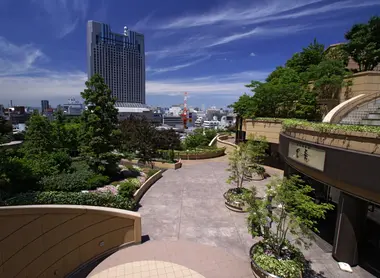 Terraza del Namba Parks Mall. Terraza del Namba Parks Mall.