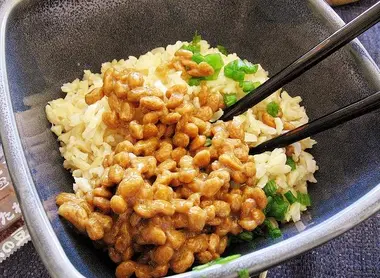 A bowl of rice with natto A bowl of rice with natto