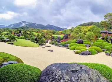 Le jardin des pierres et de pins