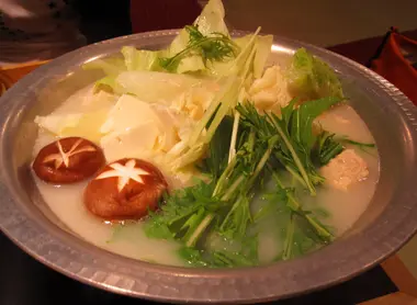 Un Mizutaki nabe Un Mizutaki nabe
