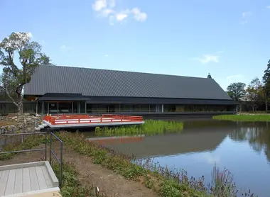 Le musée Sengukan, au sanctuaire Gekû d'Ise, expose des maquettes des bâtiments auxquels les visiteurs n'ont pas accès.