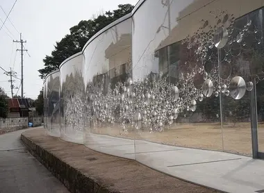 Le mur de verre de Haruka Kojin Le mur de verre de Haruka Kojin