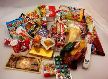 Un assortiment de dagashi 