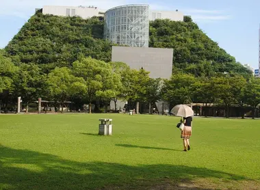 Entrée sud de l'ACROS