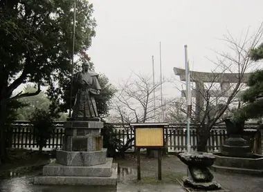 La statue du samourai Tahei Bori