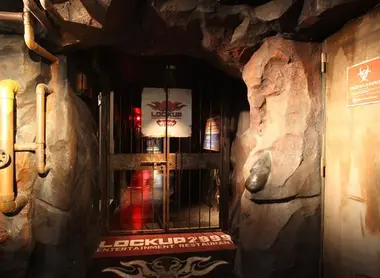 Le restaurant Lockup