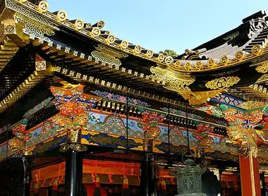 Le temple est très ouvragé et coloré Le temple est très ouvragé et coloré