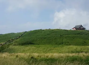 Le sanctuaire shinto d'Hakone au sommet de Komagatake.