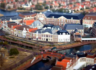 Les reproductions du palais néerlandais d'Huis Ten Bosch sont vraiement frappantes de réalisme