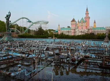 Les installations décaties du Nara Dreamland