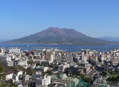 Vue sur le Sakurajima depuis un satellite Le sakurajima depuis Kagoshima