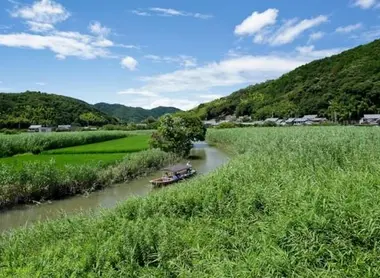 Les balades mènent par la campagne jusqu'au lac Nishinoko.