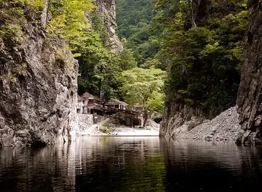 Los restaurantes de los cañones de Sandankyo. Los restaurantes de los cañones de Sandankyo.