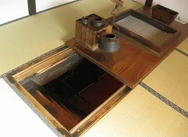 Le ninjutsu yashiki est un véritable parcours au travers des murs, planchers et plafond d'une maison Le ninjutsu yashiki est un véritable parcours au travers des murs, planchers et plafond d'une maison