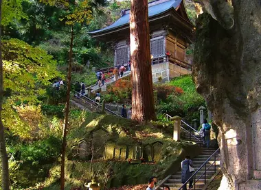 Les marches vers le Yamadera