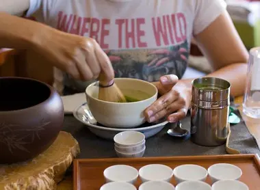 Un vrai thé japonais en cours de préparation.