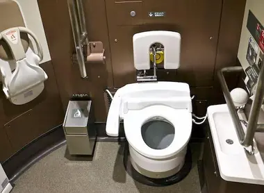 Toilettes dans le Shinkansen