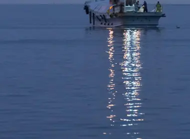 L'activité incessante des pêcheurs rythme la vie du village