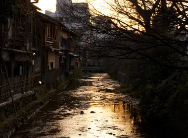 Shirakawa cuando cae el sol. 