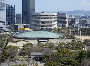 El Osaka-jo Hall. El Osaka-jo Hall.