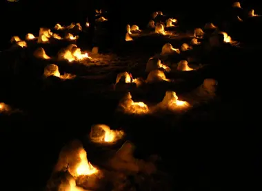 Les petits igloos du festival de la neige de Yokote. Les petits igloos du festival de la neige de Yokote.