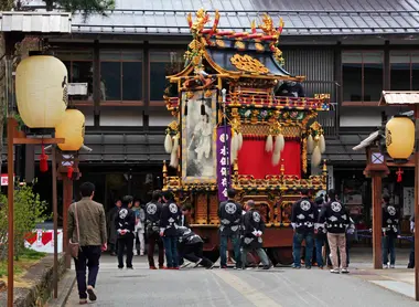 Un char du matsuri d'Hida Furukawa