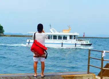 Le petit bateau qui mène de Shikoku à Kashima.