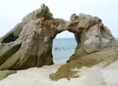 Le célèbre rocher de Kashima.