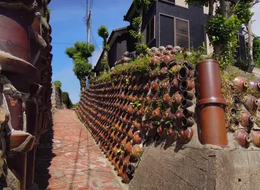 La rue Dokan zaka de Tokoname.