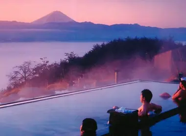 Hottarakashi onsen en Yamanashi