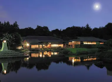 Les charmes du jardin une fois la nuit tombée