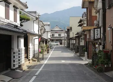 Dans les rues d'Ukiha