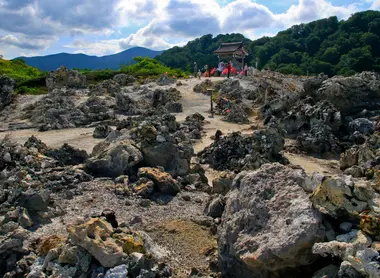 Les monticules de pierres du mont Osore