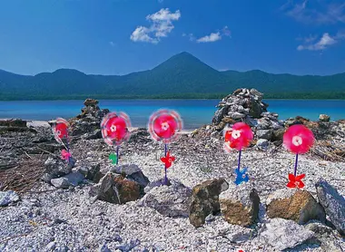 Les moulins à vent remplacent les bougies et encens