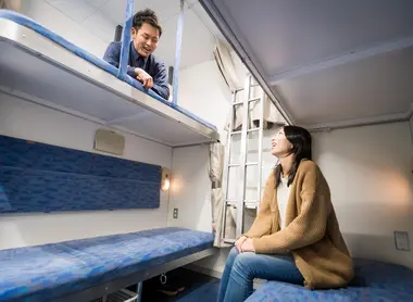 Les chambres du Hokutosei avec le mobilier de l'ancien train de nuit