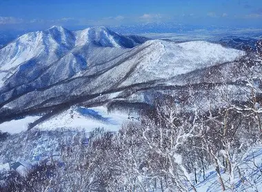 Vue alpine de la station de ski Zao, préfecture de Yamagata Vue alpine de la station de ski Zao, préfecture de Yamagata